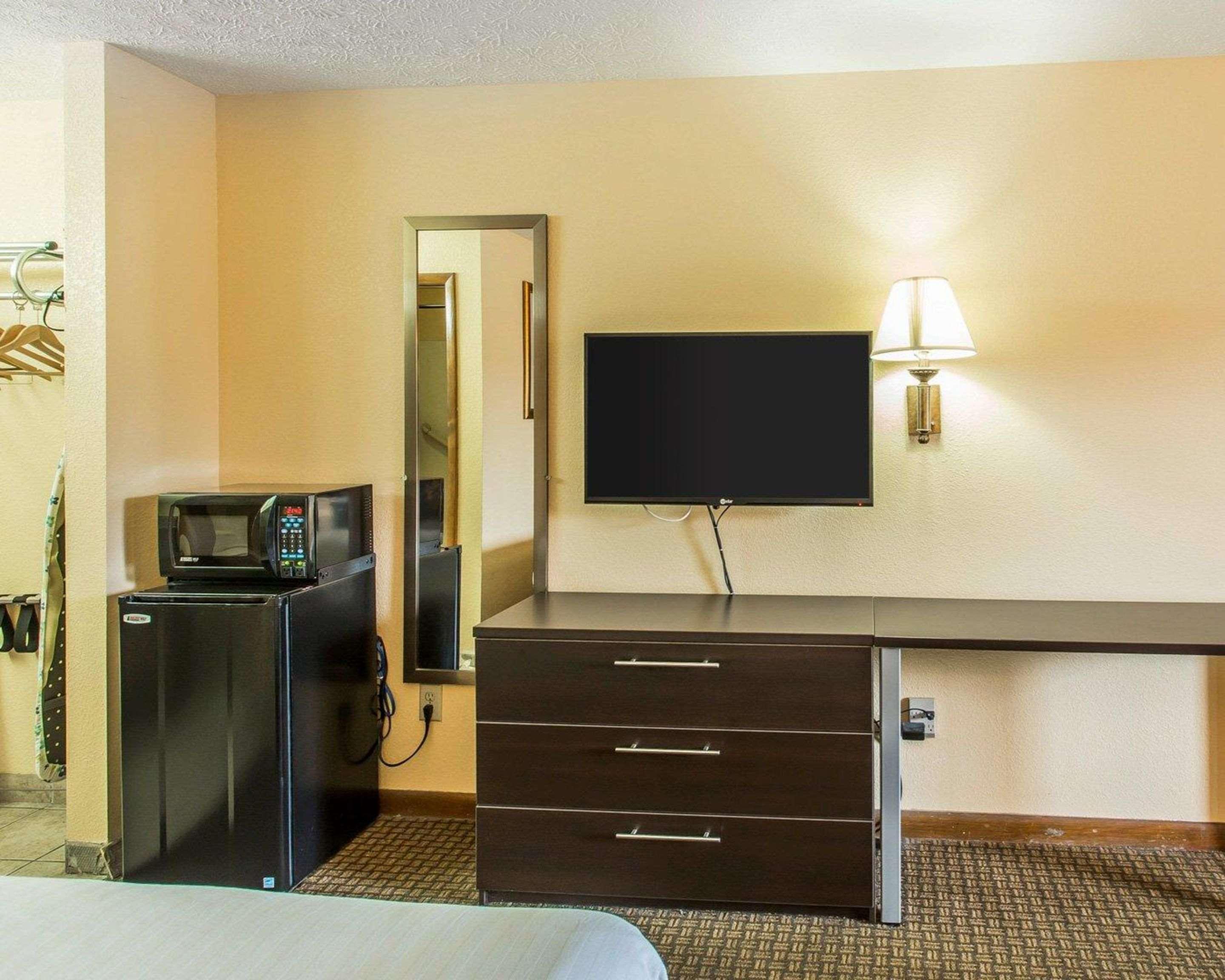 Econo Lodge Nashville North - Opryland Экстерьер фото
