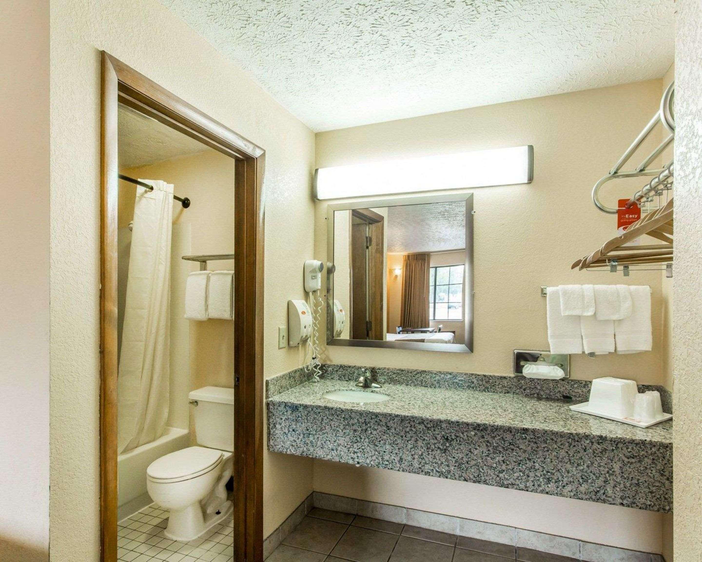 Econo Lodge Nashville North - Opryland Экстерьер фото