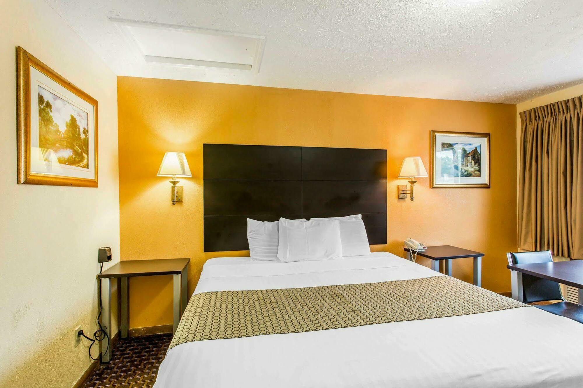 Econo Lodge Nashville North - Opryland Экстерьер фото